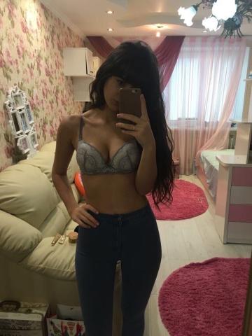 Света Дерзкая Брюнетка Пителино